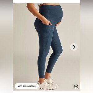 Beyond Yoga Space Dye Love the Bump Midi Legging. Medium. Navy.